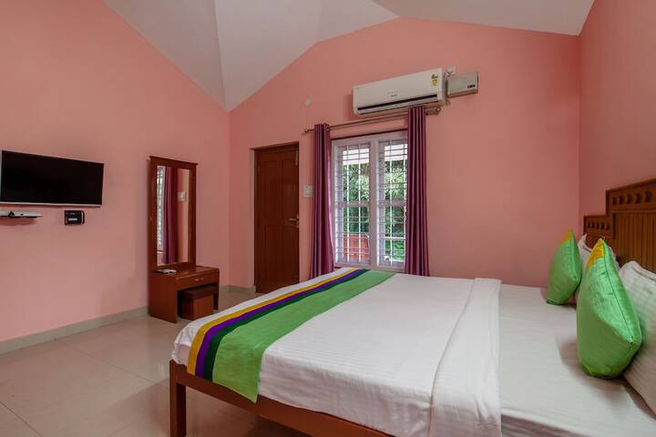 Room 10 of 33