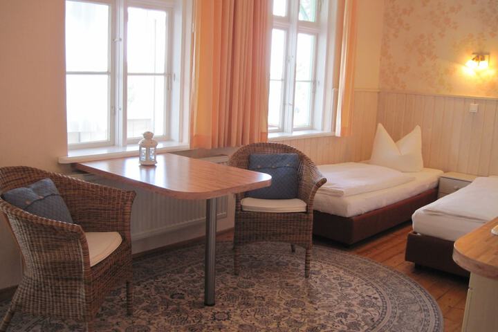 Room 8 of 35
