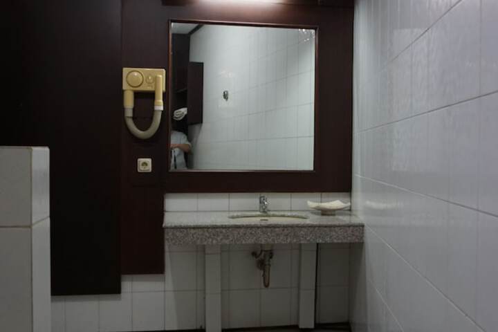 Room 28 of 55