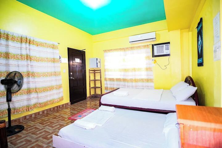 Room 32 of 65