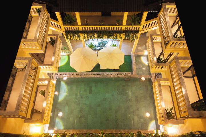 Pool 49 of 73