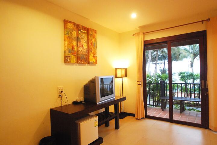 Room 4 of 40