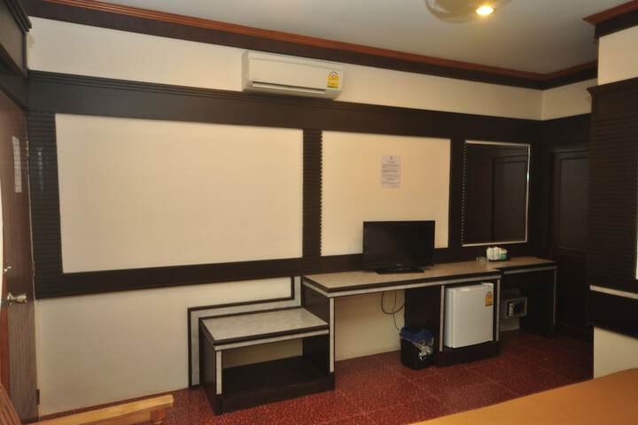 Room 17 of 42