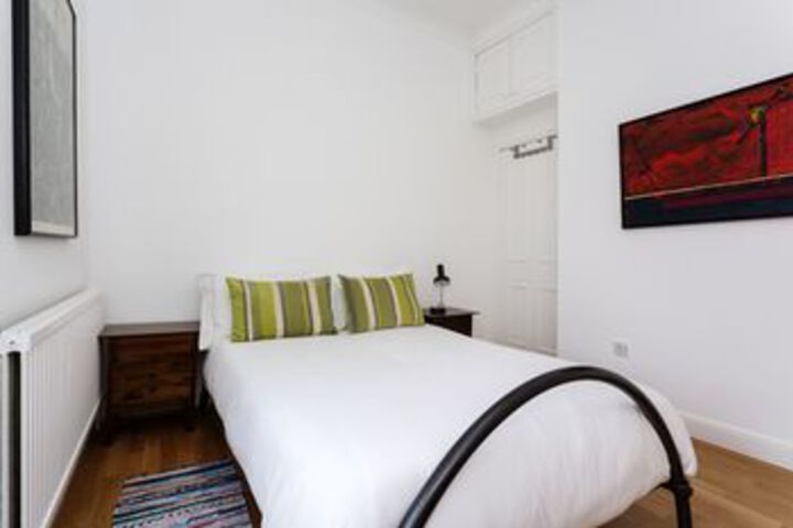 Room 8 of 15