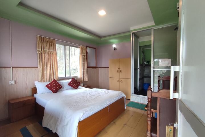 Room 12 of 46