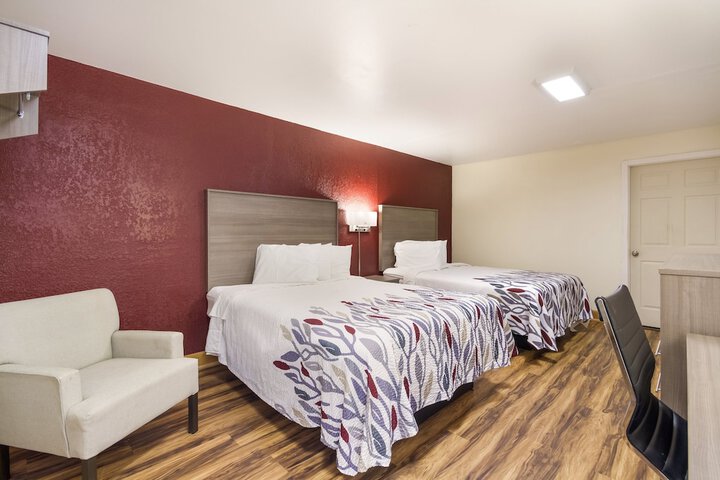 Room 10 of 34