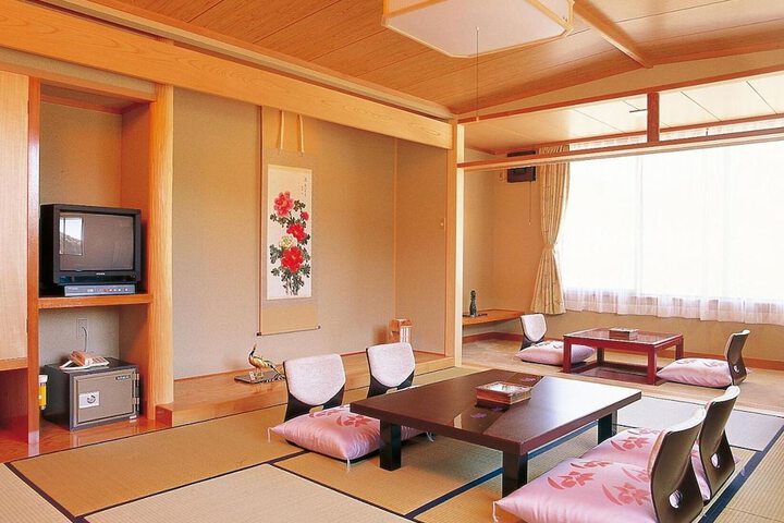 Room 12 of 52