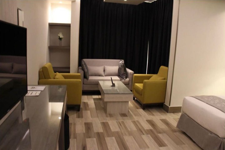 Room 16 of 25
