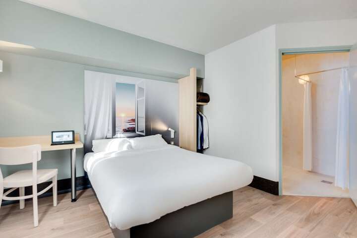 Room 10 of 52