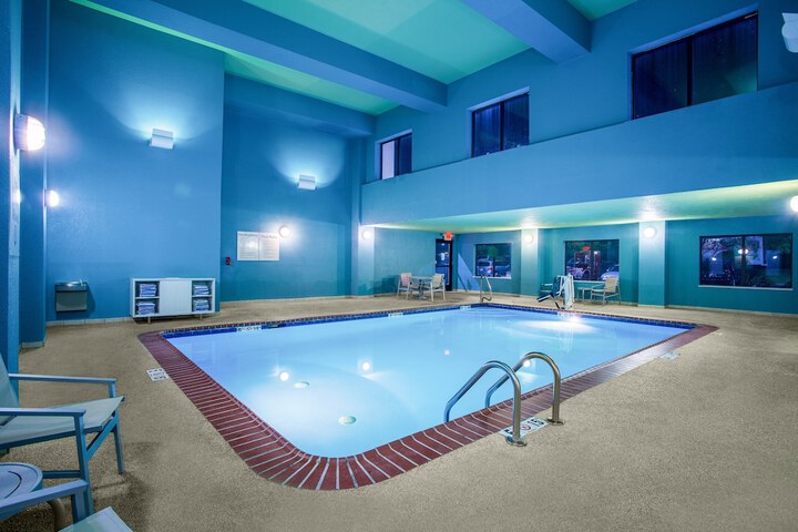 Pool 19 of 38