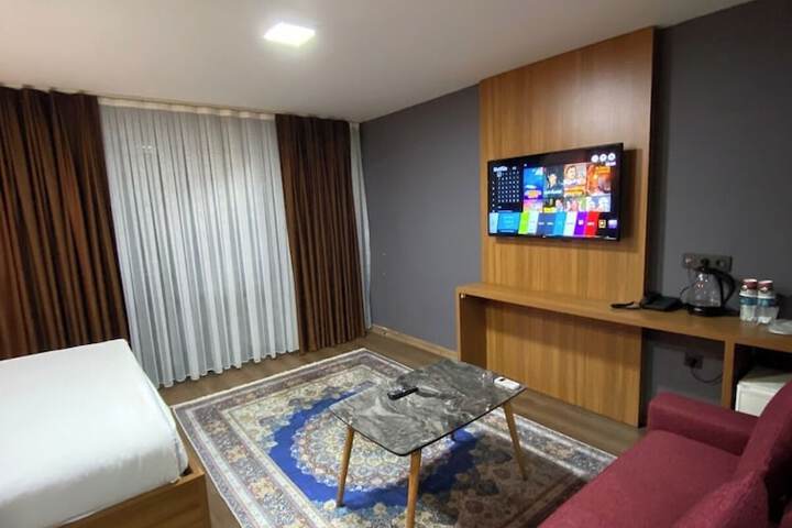 Room 7 of 13