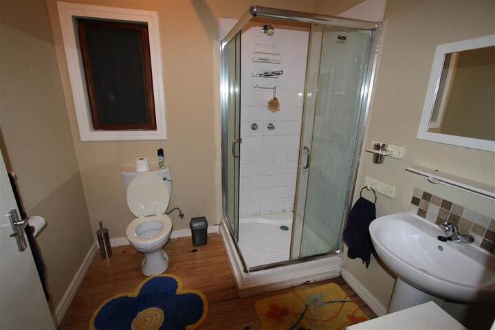 Room 15 of 73