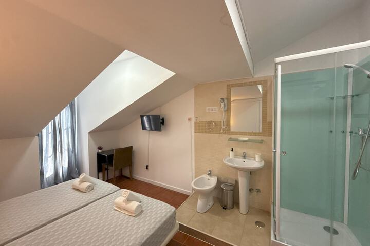 Room 114 of 157