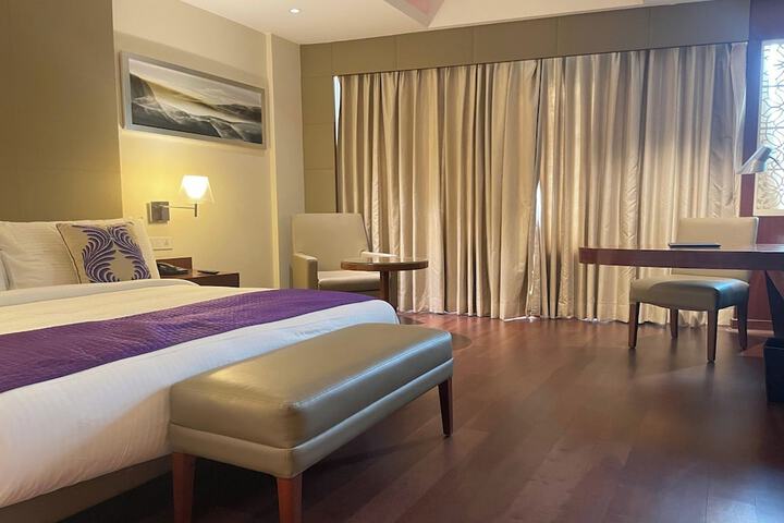 Room 20 of 97
