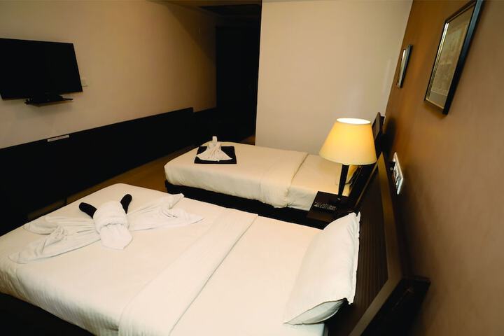 Room 29 of 81