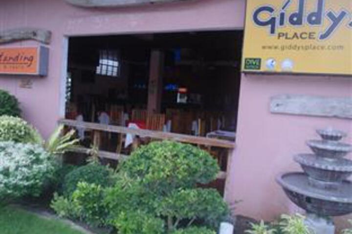 Exterior of Giddys Place PADI Dive Resort