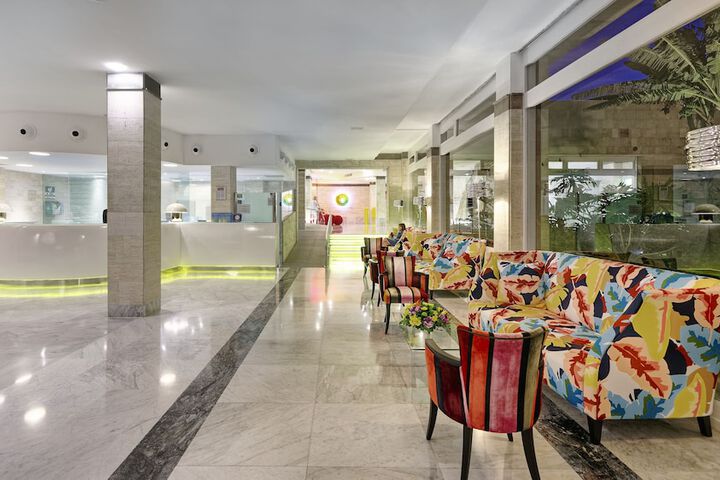 Guest Lobby