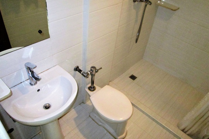 Room 15 of 23