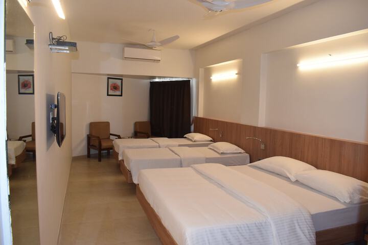 Room 12 of 54