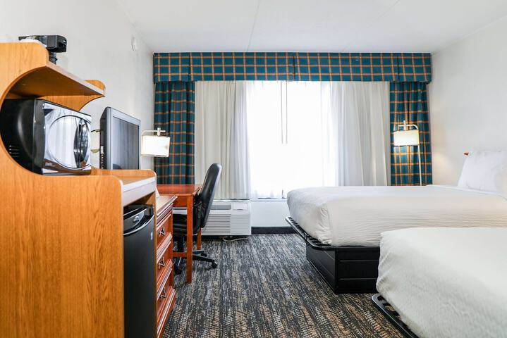 Room 27 of 41
