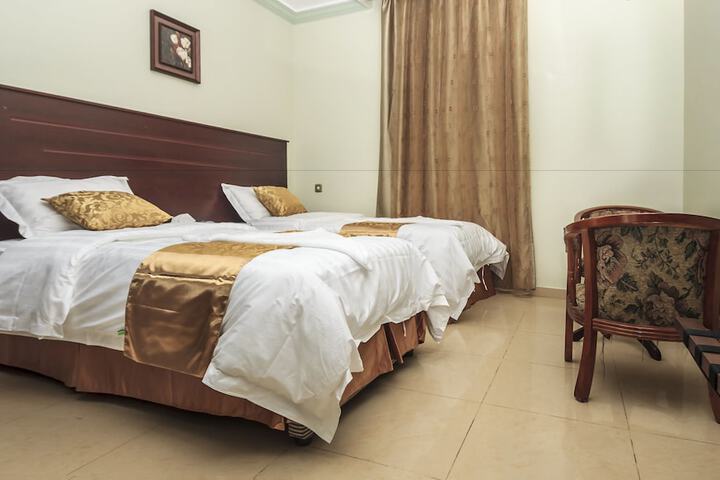 Room 28 of 60