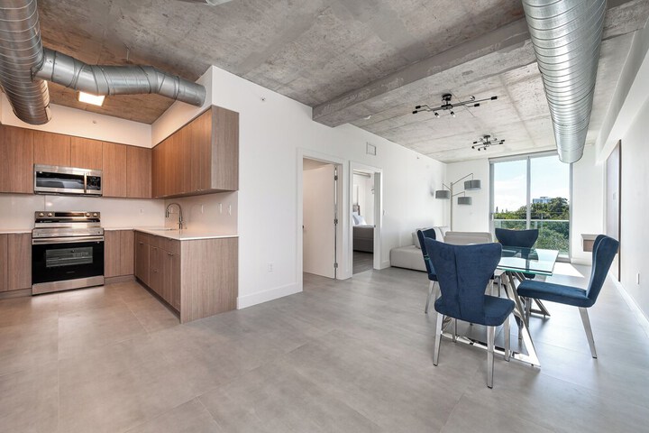 Room 5 of 28