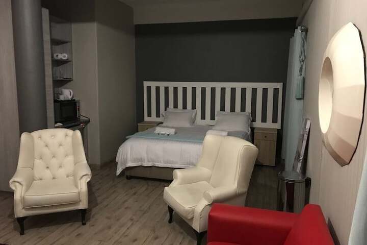 Room 6 of 6