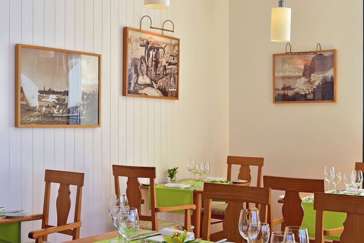 Dining 179 of 411