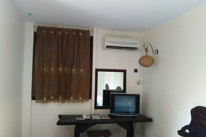 Room 18 of 36