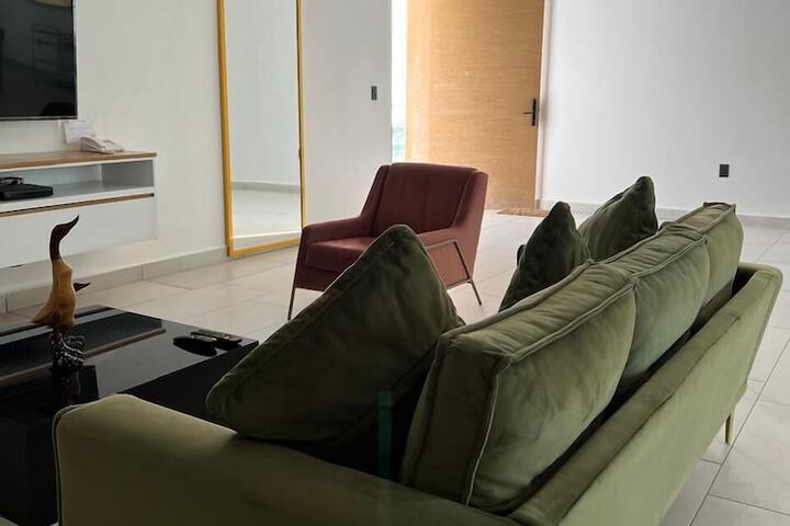 Room 98 of 165