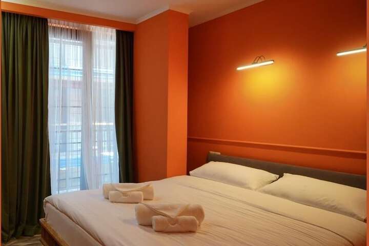 Room 5 of 15