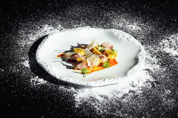 Dining 85 of 108