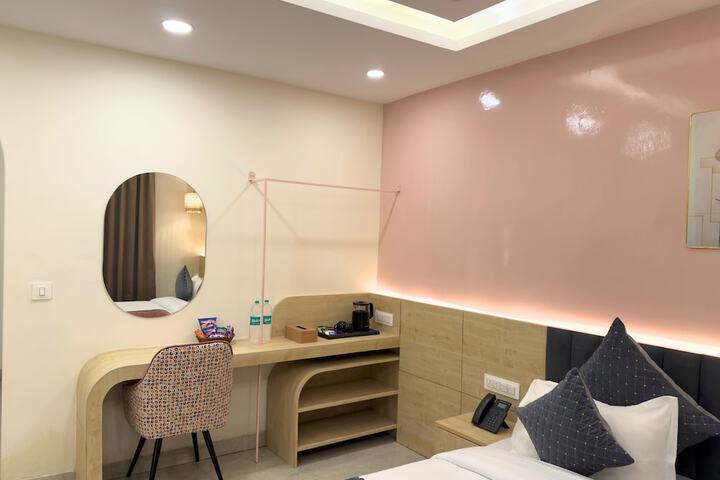 Room 7 of 50