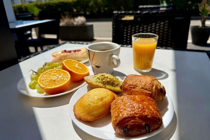 Breakfast area