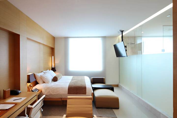 Room 6 of 60