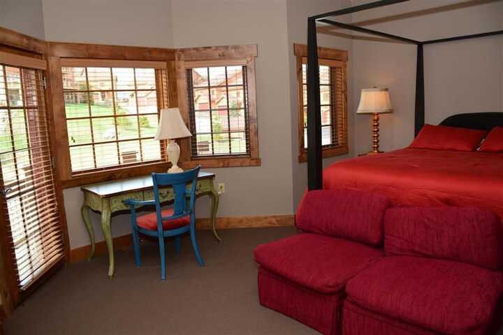 1 Bedroom Condo Villa Queen Bed Sofa (102 of 252)