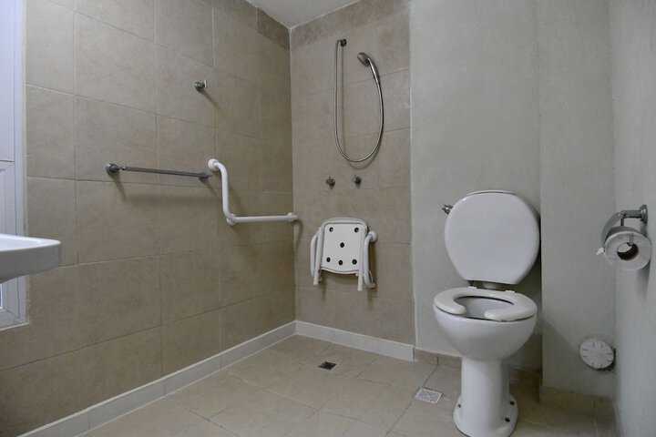 Room 92 of 118