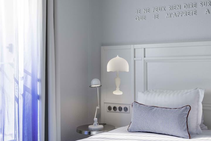 Room 15 of 114