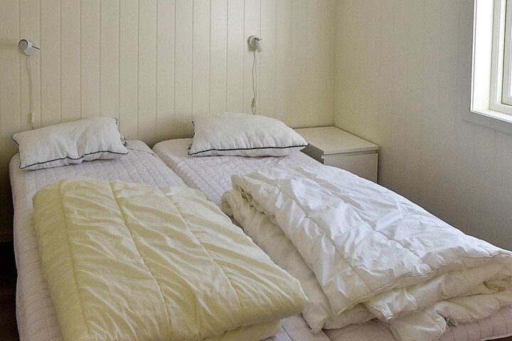 Room 8 of 79