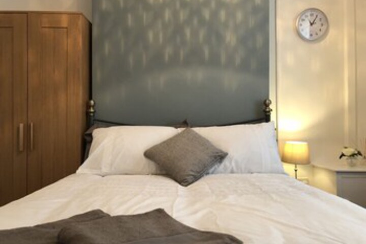 Room 15 of 30