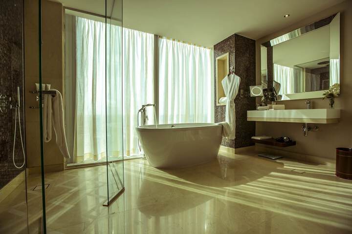 Room 43 of 120