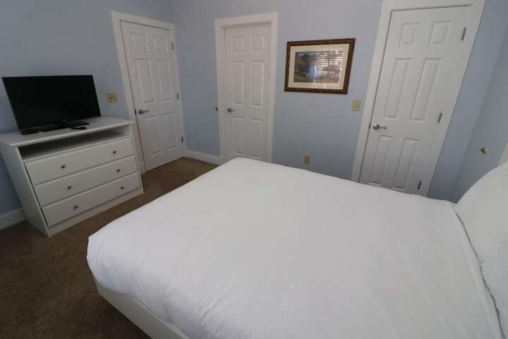 Room 3 of 126