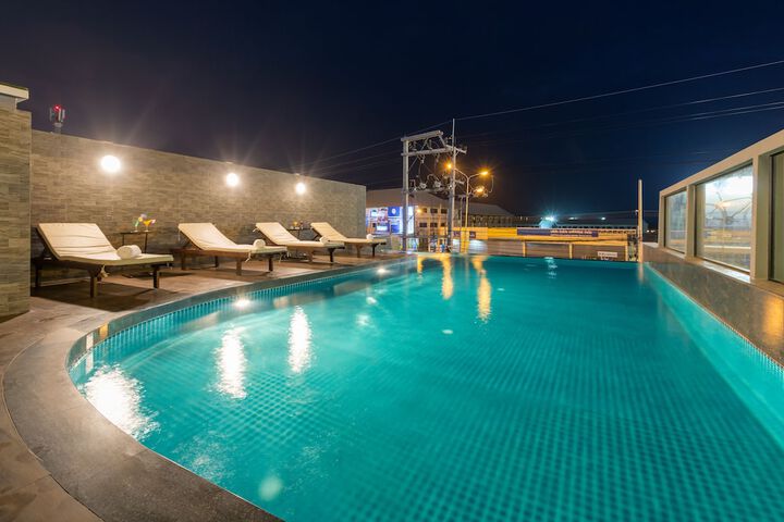 Pool 78 of 103