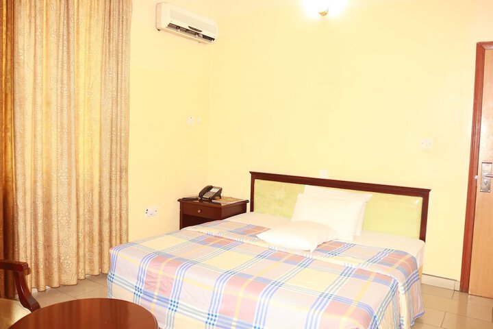 Room 11 of 20