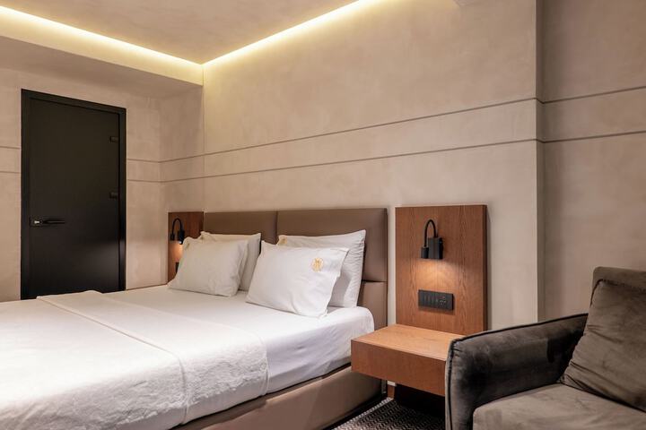 Room 57 of 125