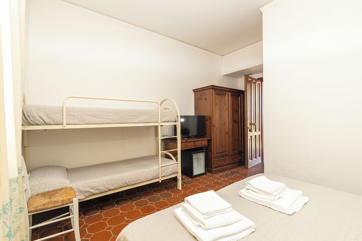 Room 17 of 72
