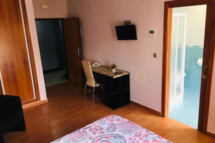 Room 19 of 39