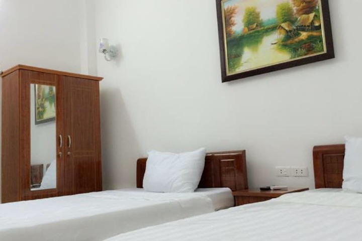 Room 10 of 40