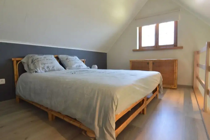 Room 4 of 14
