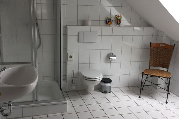 Room 35 of 127